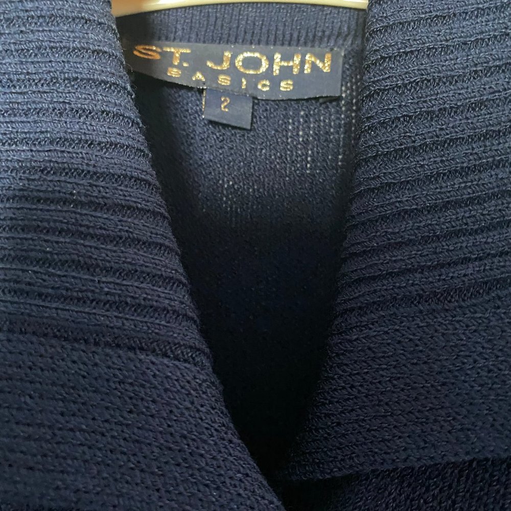 Dress - Picture 2 of 5